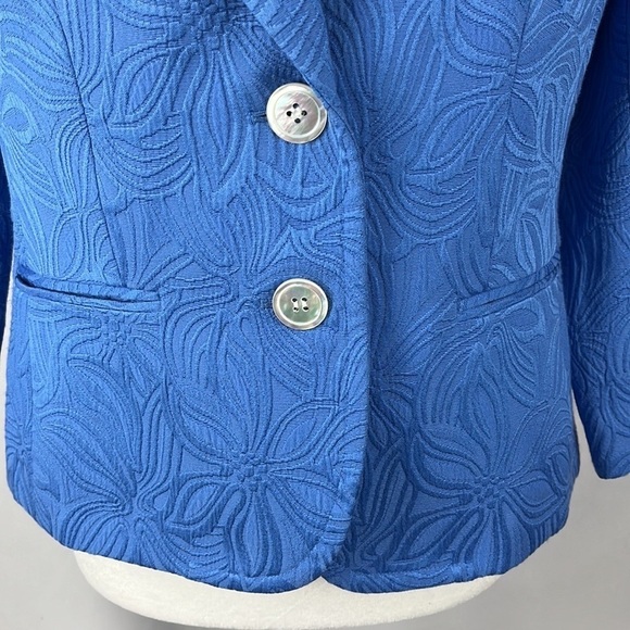Talbots Blue Floral Embroidered Embossed
Print Blazer - Picture 5 of 8